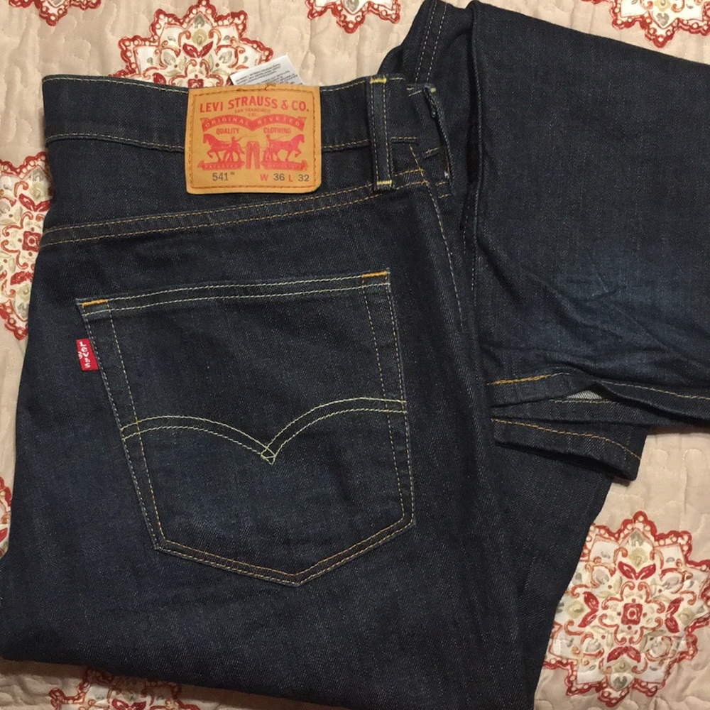 Men’s Levi’s size W36/L32 (541)